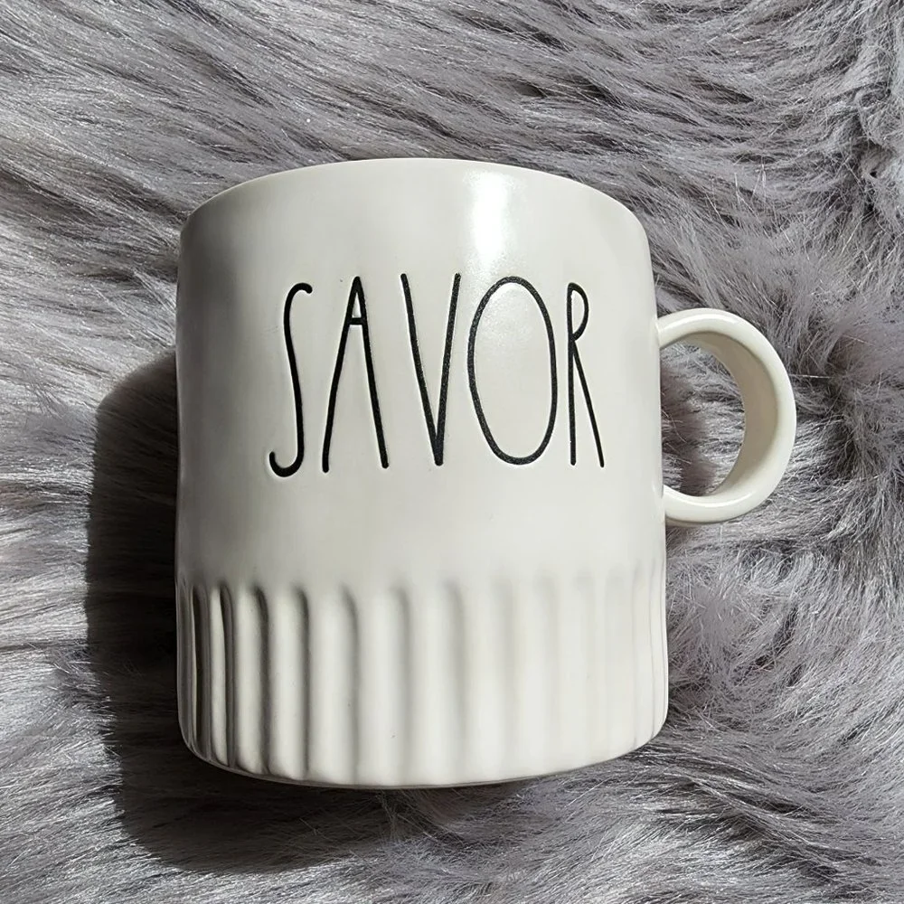 Rae Dunn by Magenta SAVOR‎ wider mug with ridged bottom